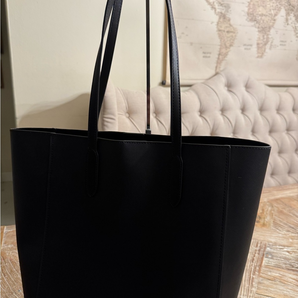 Michael Kors Black Tote Bag - Picture 4 of 9